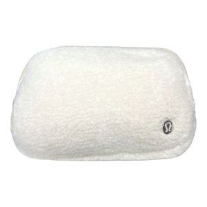 Lululemon Everywhere Belt Bag Fleece 1L NWT Natural Ivory Silver Hardware NEW